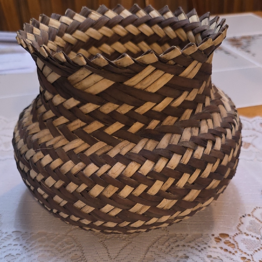 Tarahumara Handwoven Brown and Tan Basket
